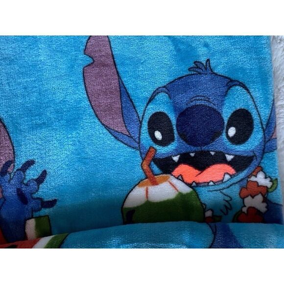 Disney Stitch Tropical Pineapple Coconut Soft Throw Blanket 50” X 70" Blue NEW - Picture 7 of 13
